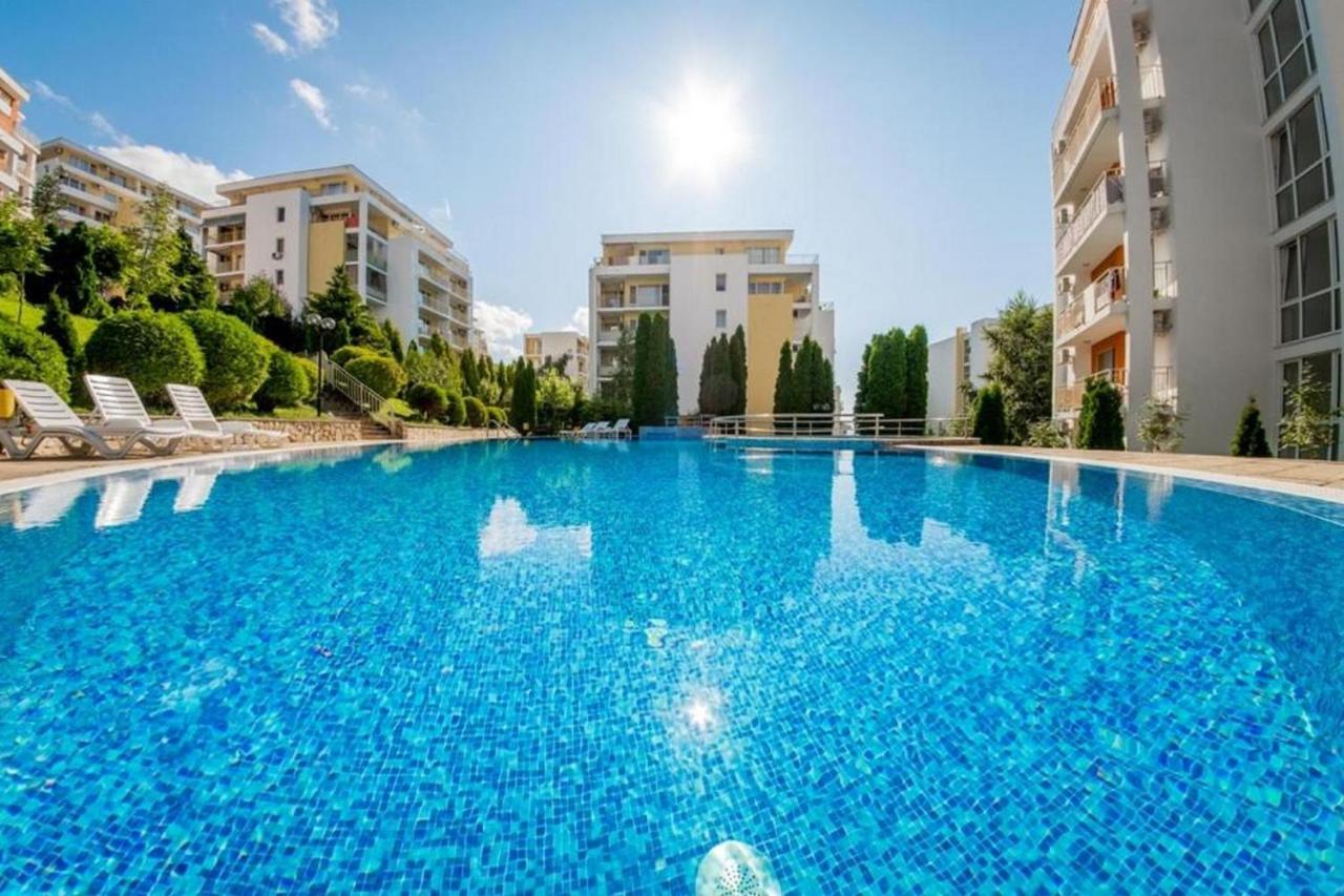 Fort Noks - Menada Apartments Sveti Vlas Dış mekan fotoğraf