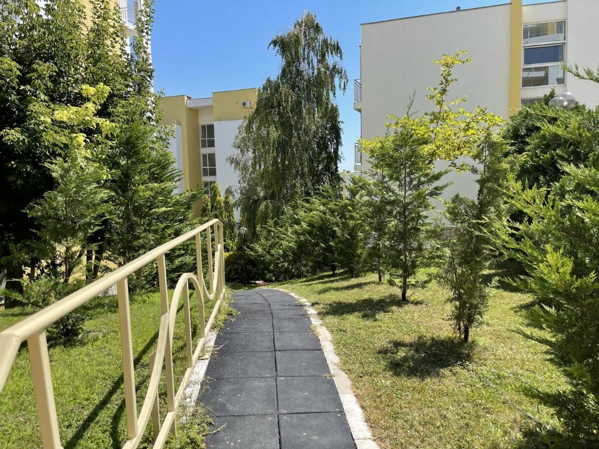 Fort Noks - Menada Apartments Sveti Vlas Dış mekan fotoğraf