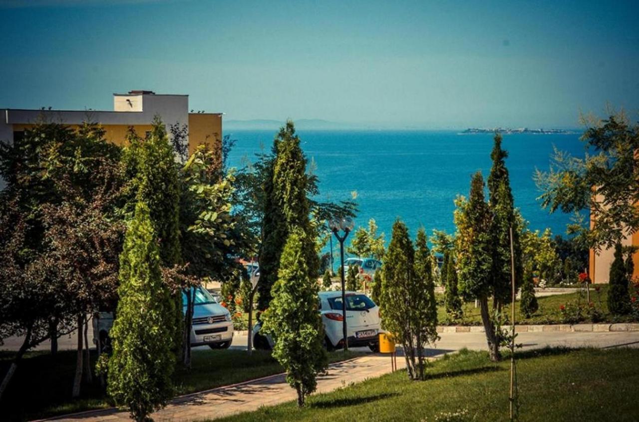 Fort Noks - Menada Apartments Sveti Vlas Dış mekan fotoğraf