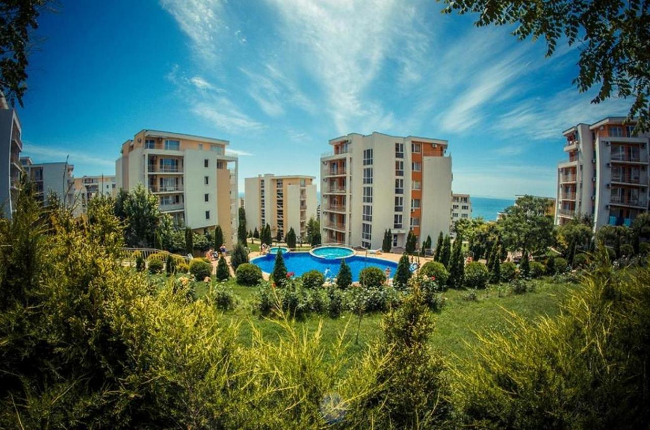 Fort Noks - Menada Apartments Sveti Vlas Dış mekan fotoğraf
