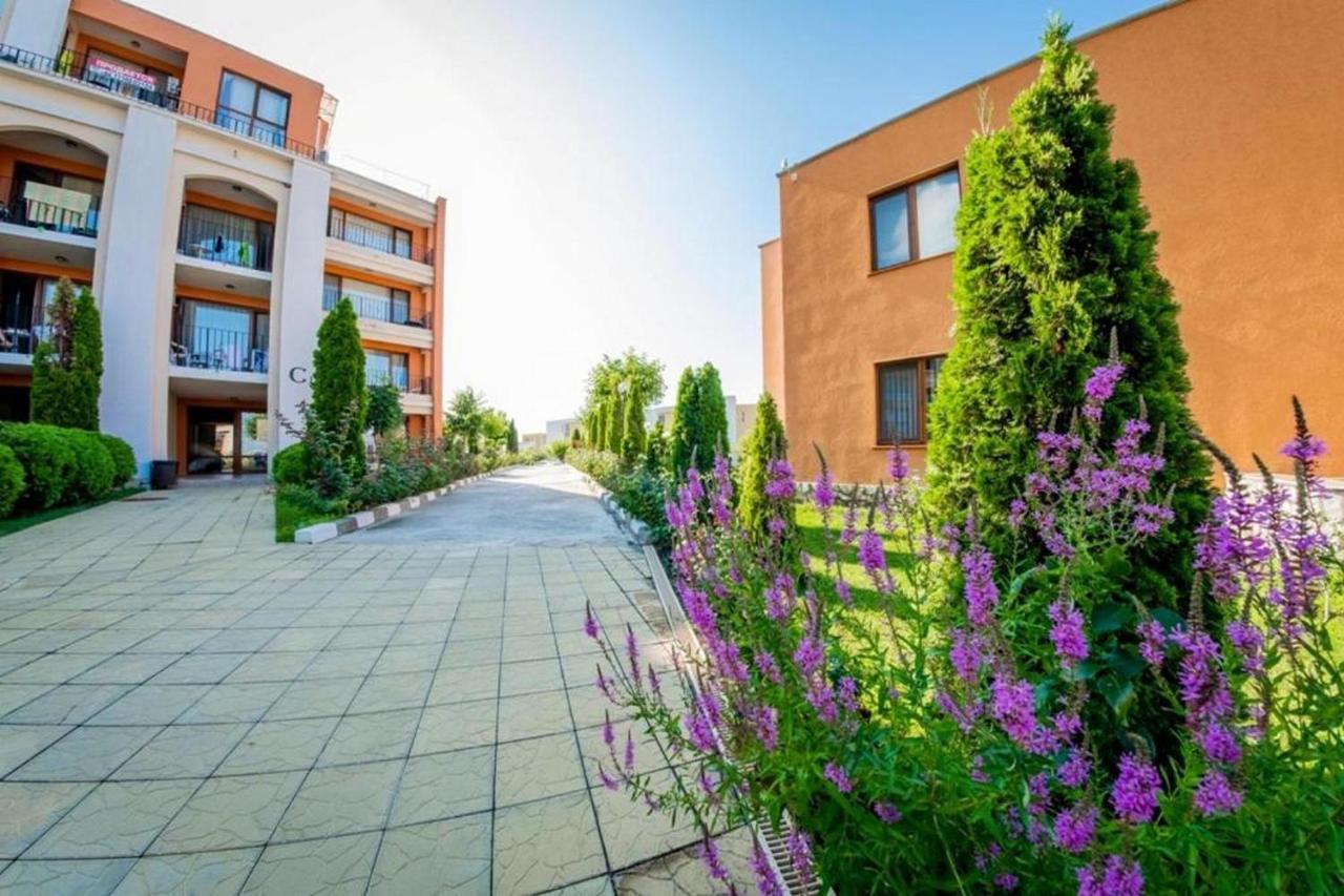 Fort Noks - Menada Apartments Sveti Vlas Dış mekan fotoğraf