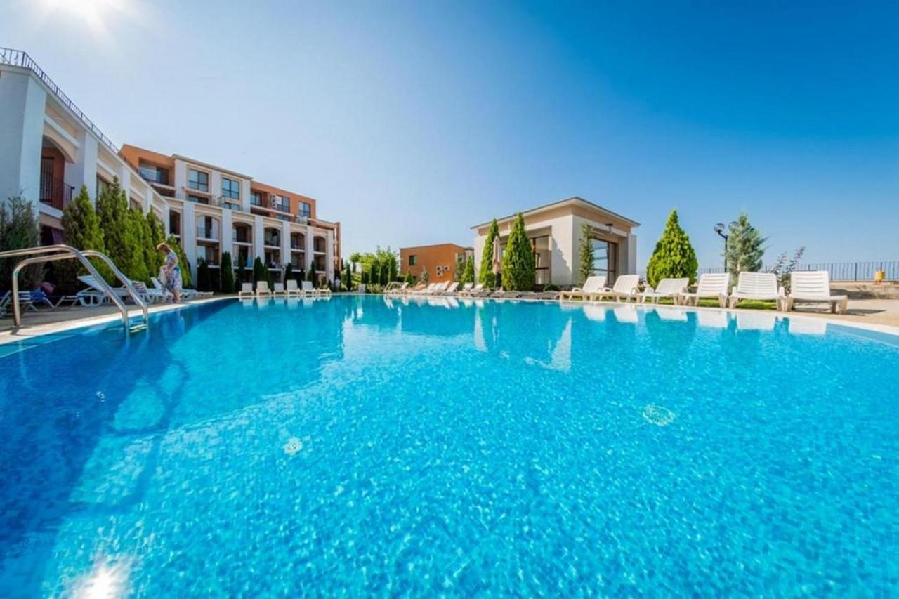 Fort Noks - Menada Apartments Sveti Vlas Dış mekan fotoğraf