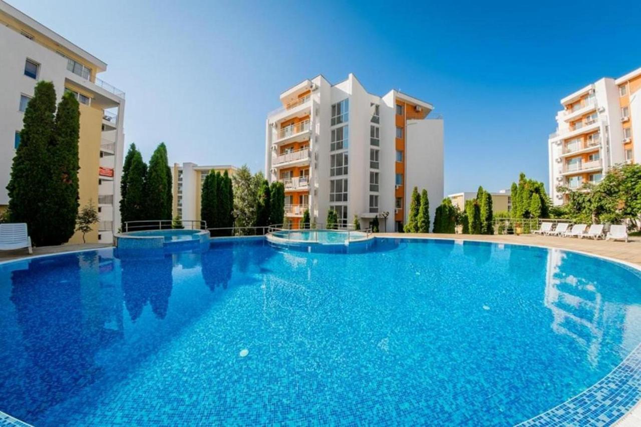 Fort Noks - Menada Apartments Sveti Vlas Dış mekan fotoğraf