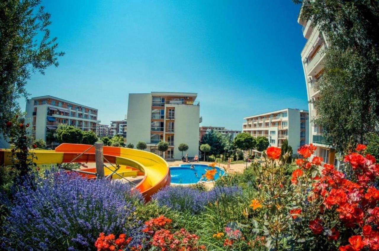 Fort Noks - Menada Apartments Sveti Vlas Dış mekan fotoğraf