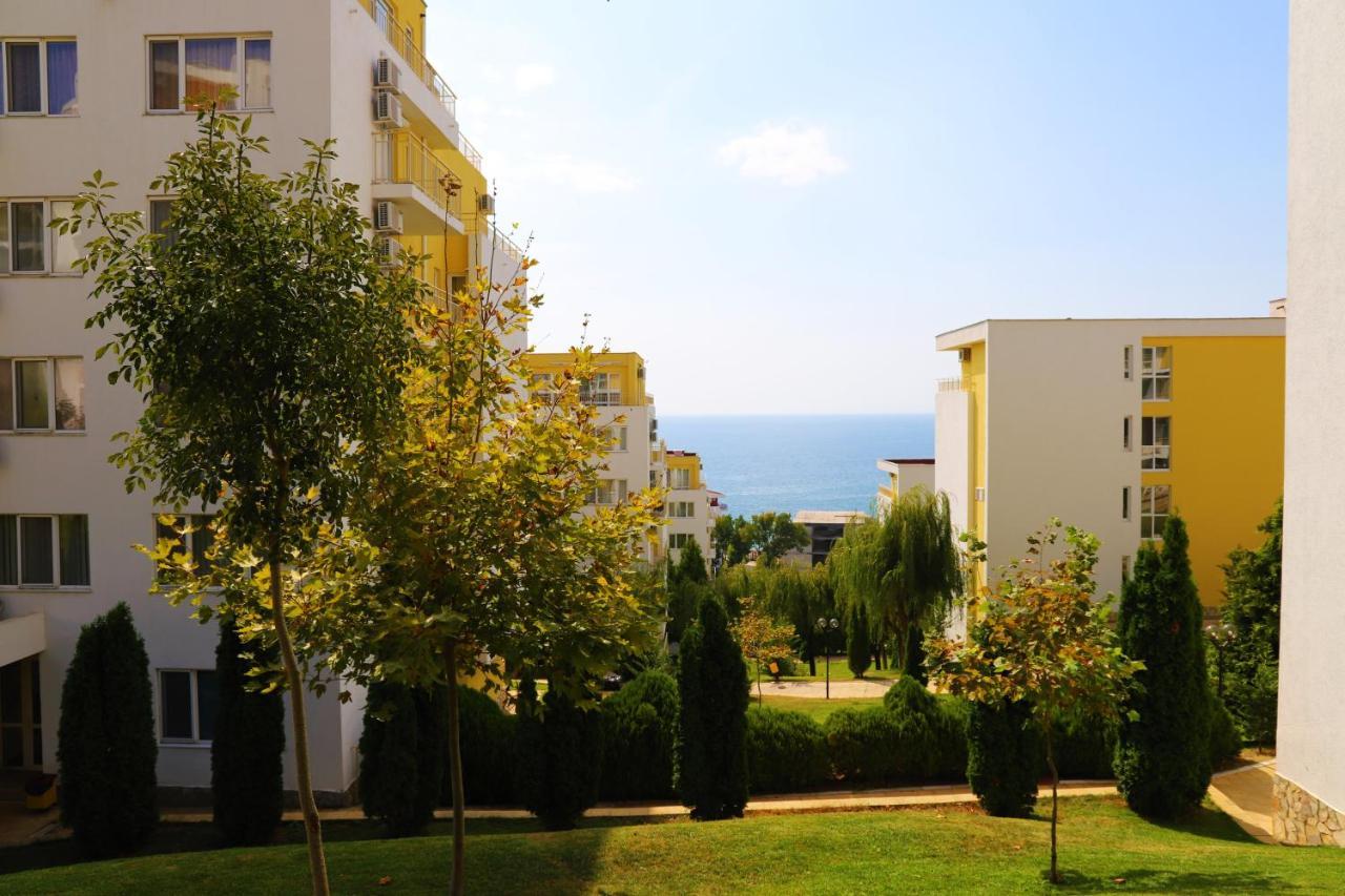 Fort Noks - Menada Apartments Sveti Vlas Dış mekan fotoğraf